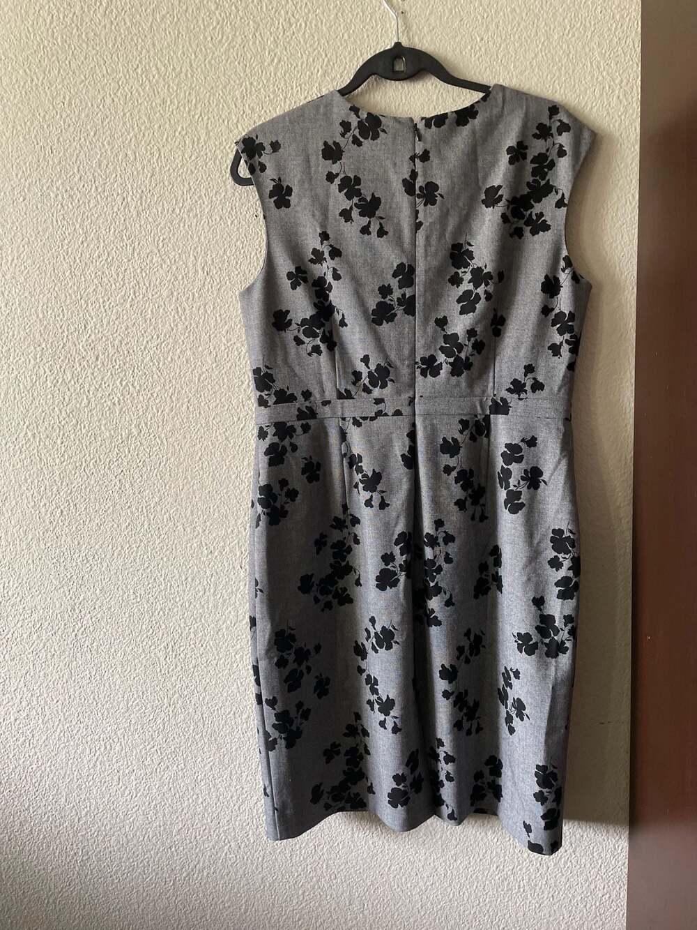 Ann Taylor Floral Print Sheath Dress Size 12P - Picture 4 of 4
